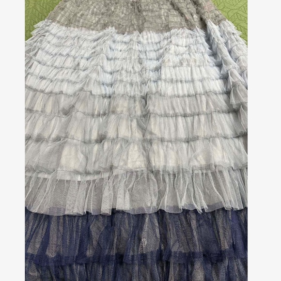 Classic Color Block Stretchy Waist Layered Tulle Maxi Skirt - Picture 4 of 10